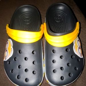 W6 Minions Band Crocs